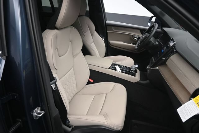 Used 2026 Volvo XC90 B6 Plus w/ Protection Package Premier AWD/4WD image 31