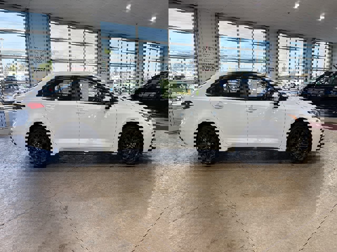 Used 2026 Toyota Corolla SE image 3