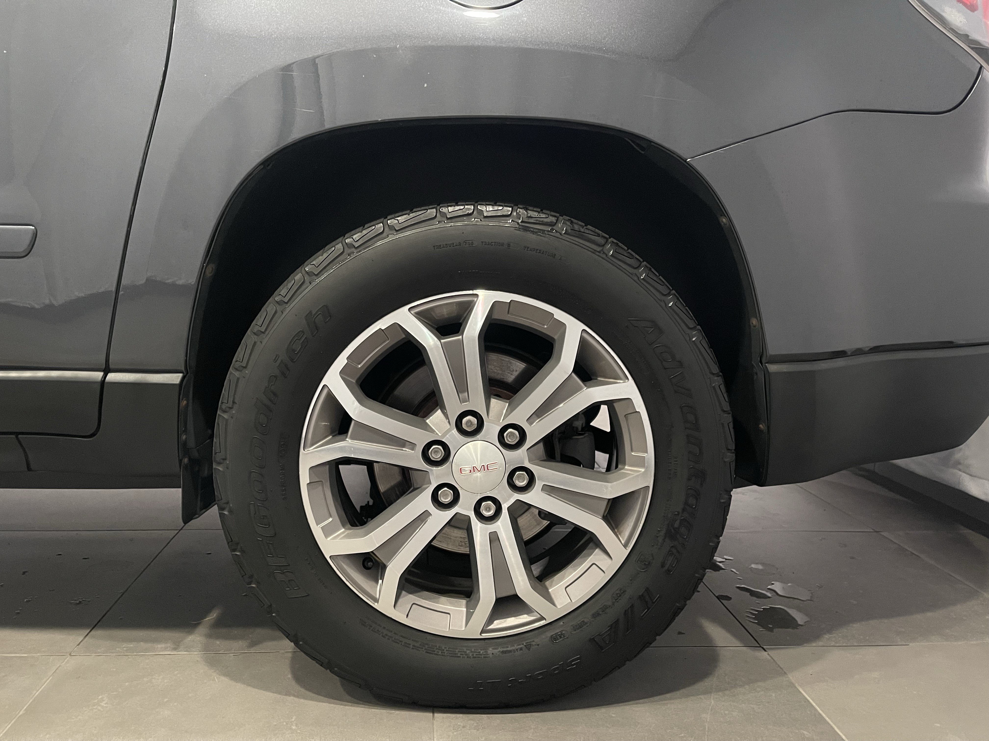 Used 2013 GMC Acadia SLT AWD/4WD image 8