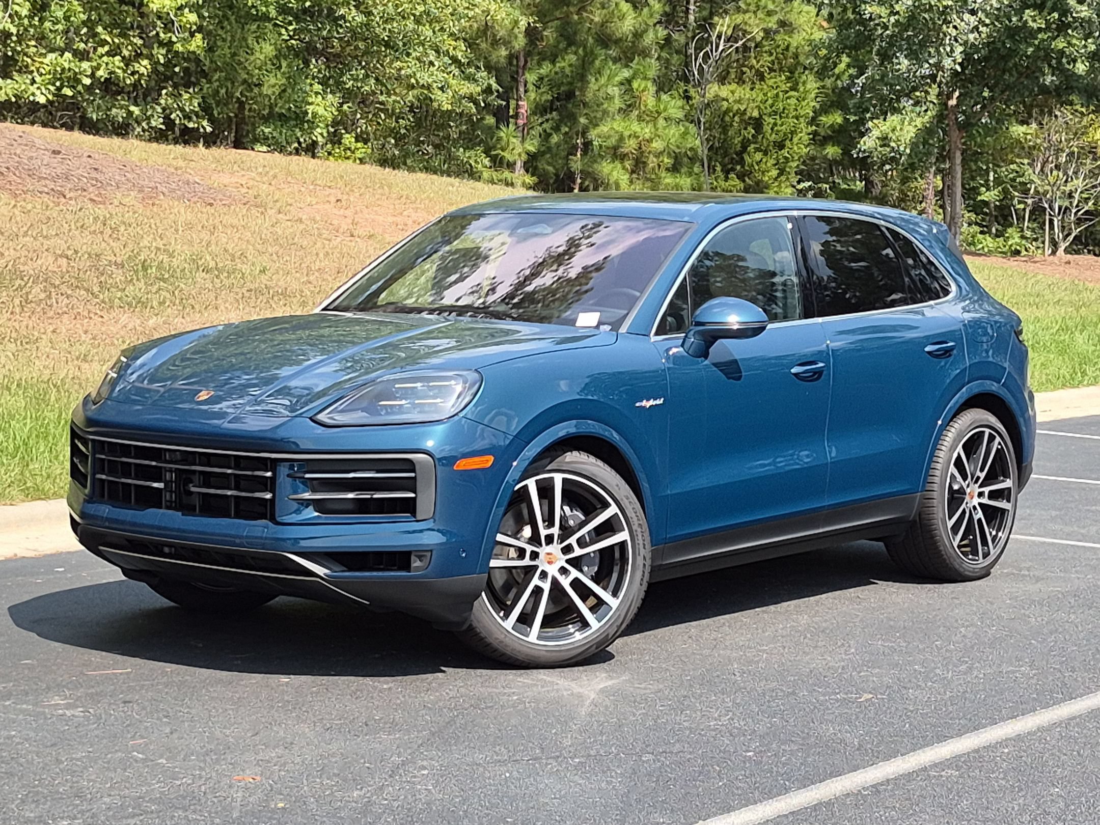 New 2026 Porsche Cayenne E-Hybrid AWD/4WD image 1