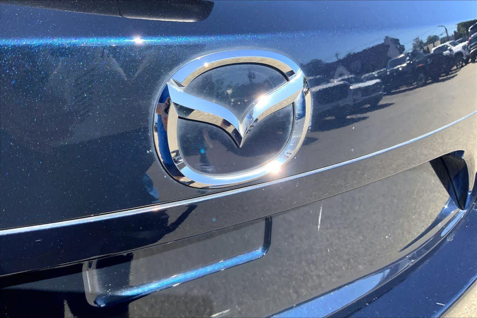 Used 2018 MAZDA MAZDA3 Touring FWD image 32