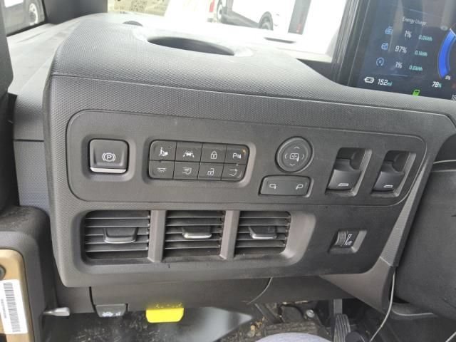 Used 2024 Chevrolet Brightdrop 600 w/ Commercial Equipment Package AWD/4WD image 7