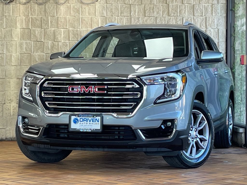 Used 2024 GMC Terrain SLT AWD/4WD image 2