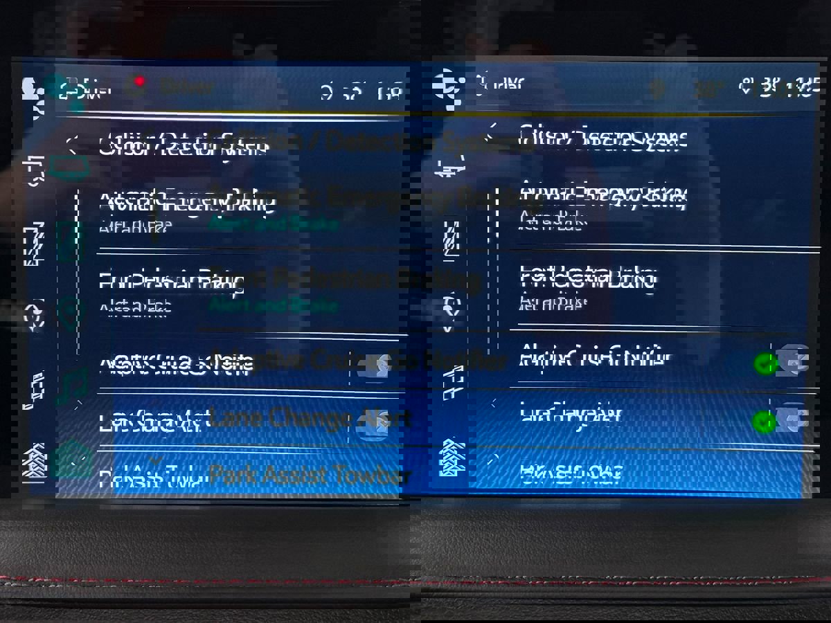 Used 2024 Chevrolet Suburban RST w/ Luxury Package image 27