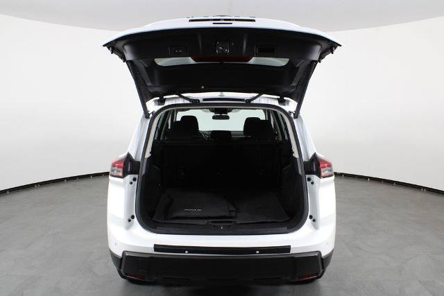 Certified 2025 Nissan Rogue SV AWD/4WD image 17