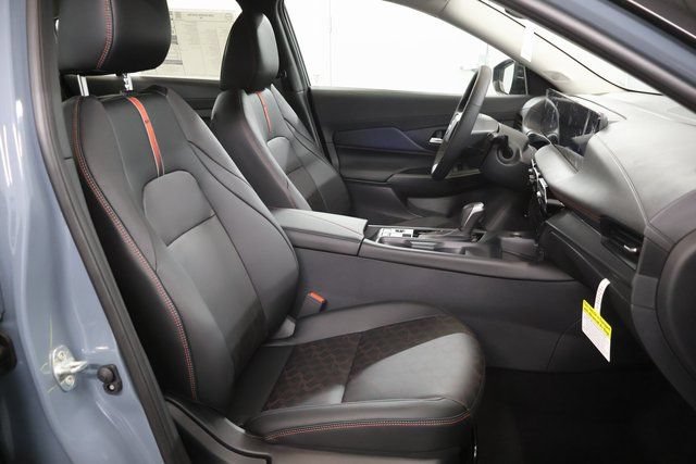 New 2026 Nissan Sentra SR w/ SR Premium Package FWD image 24