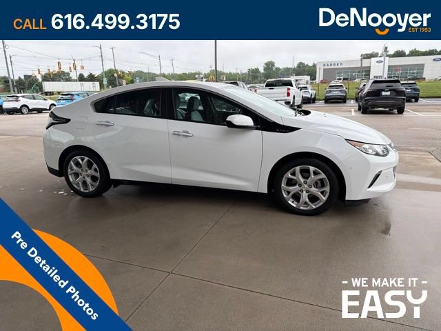 Used 2019 Chevrolet Volt Premier w/ Driver Confidence II Package FWD image 4