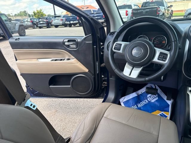 Used 2015 Jeep Compass High Altitude FWD image 17