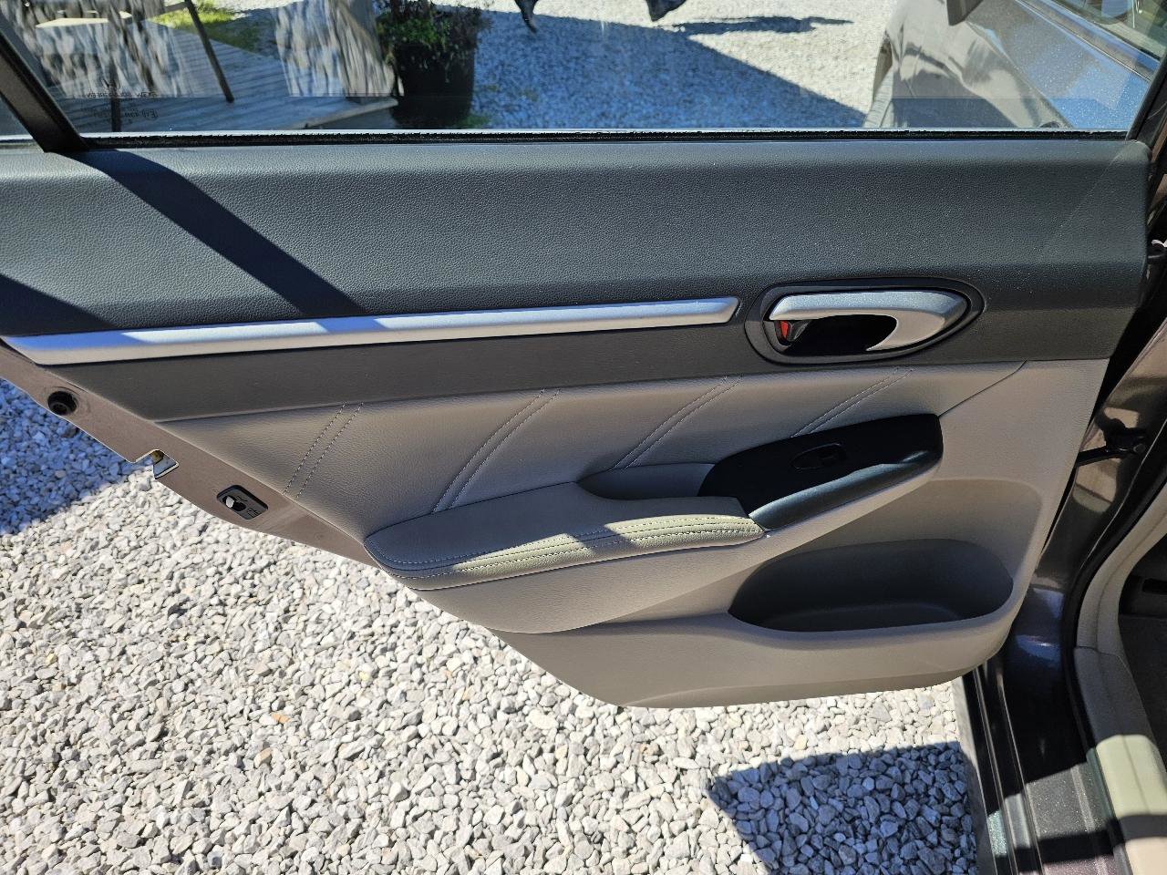 Used 2010 Honda Civic EX-L image 17