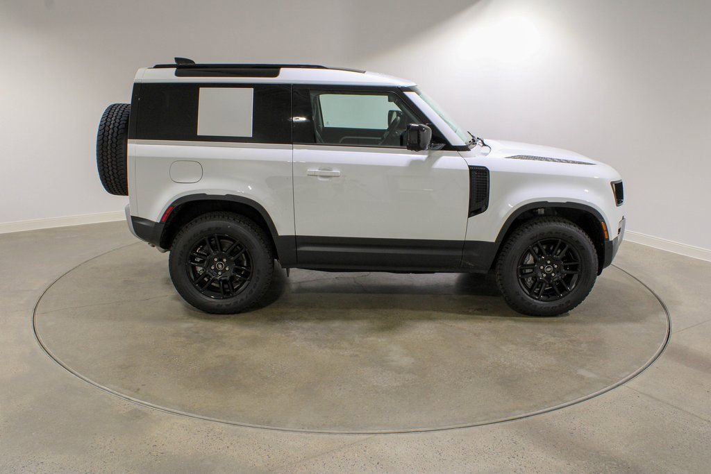 Used 2025 Land Rover Defender 90 S AWD/4WD image 6