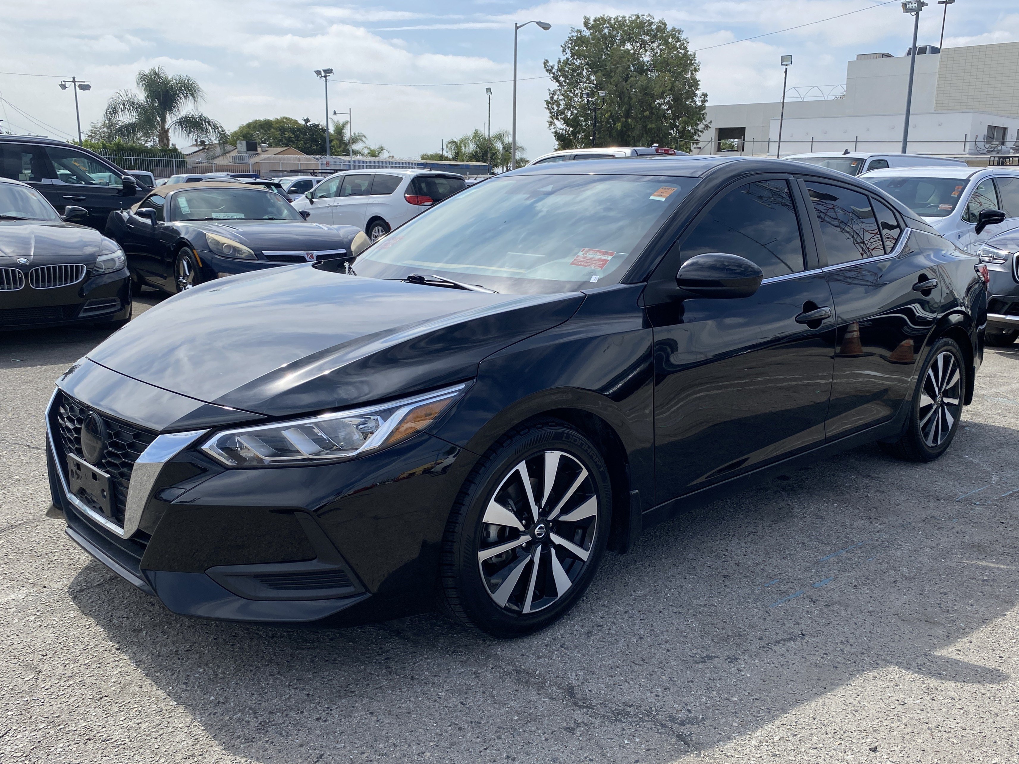 Used 2023 Nissan Sentra SV w/ SV Premium Package FWD image 2