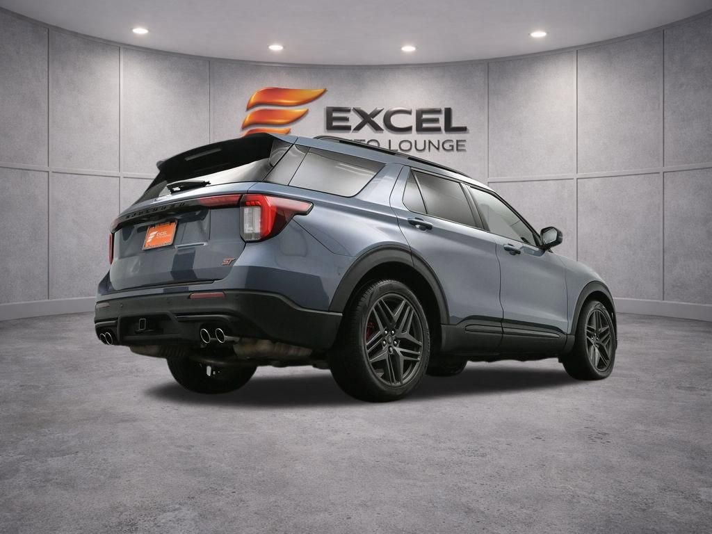 Used 2025 Ford Explorer ST image 45