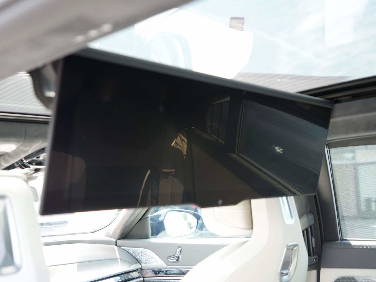 Used 2025 BMW i7 M70 AWD/4WD image 27