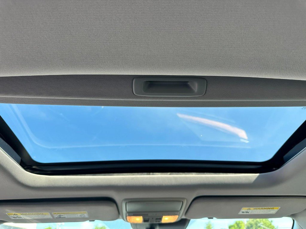 Used 2017 Honda CR-V Touring image 11