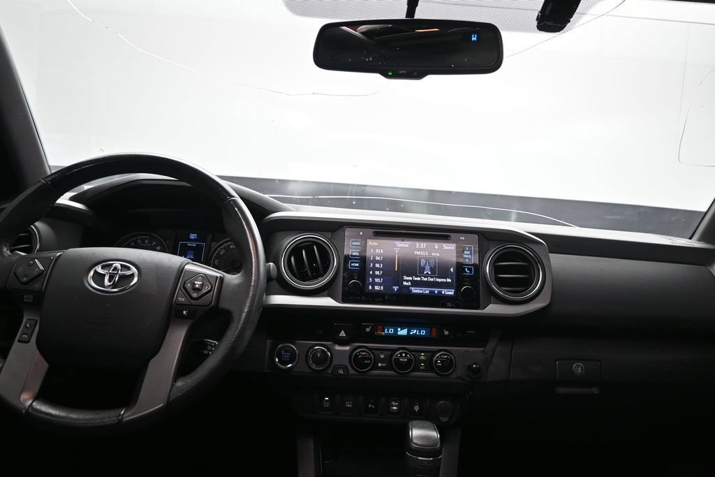 Used 2017 Toyota Tacoma TRD Sport w/ Premium & Technology Package AWD/4WD image 19