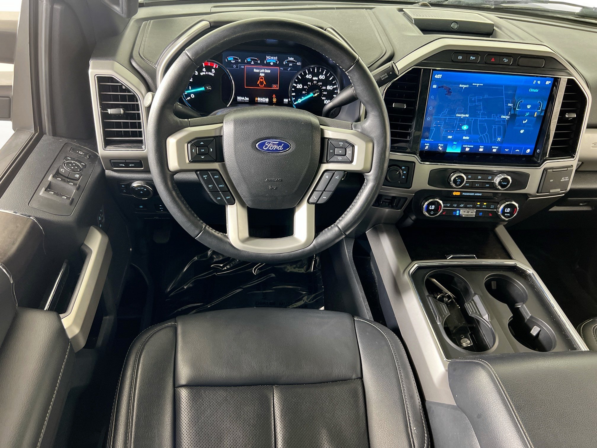 Used 2022 Ford F250 Lariat w/ Black Appearance Package AWD/4WD image 23