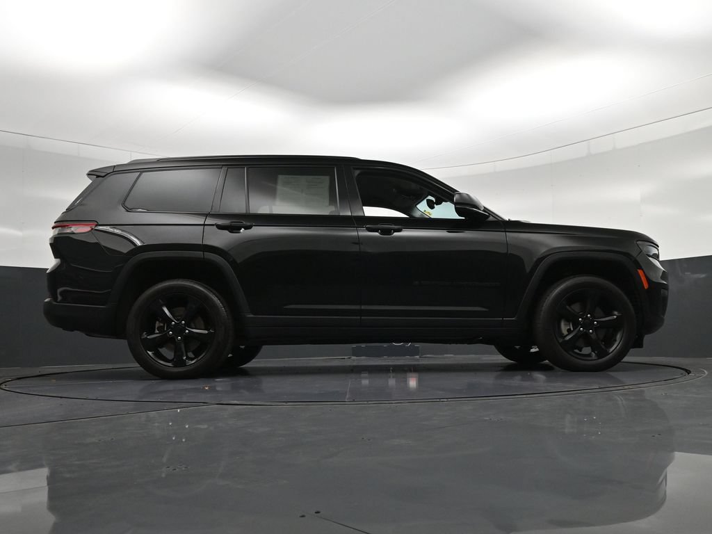 Used 2024 Jeep Grand Cherokee L Limited w/ Black Appearance Package RWD image 29