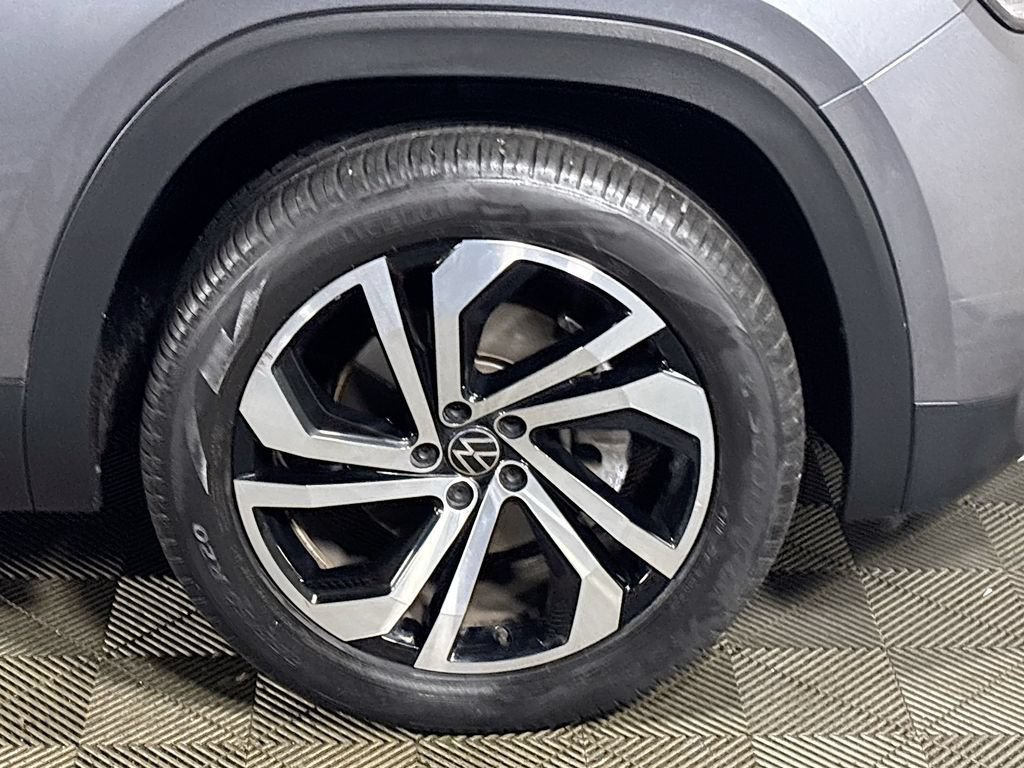 Used 2022 Volkswagen Atlas Cross Sport SEL AWD/4WD image 25