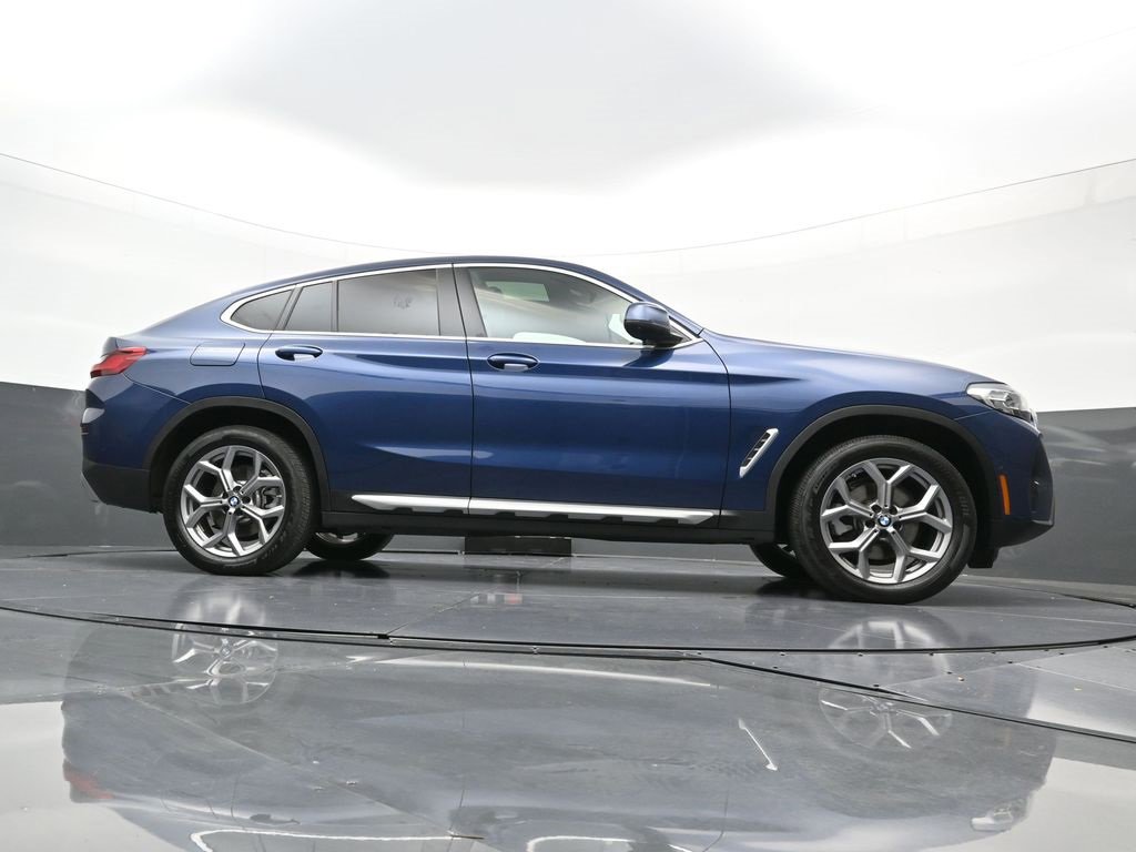 Used 2024 BMW X4 xDrive30i image 28