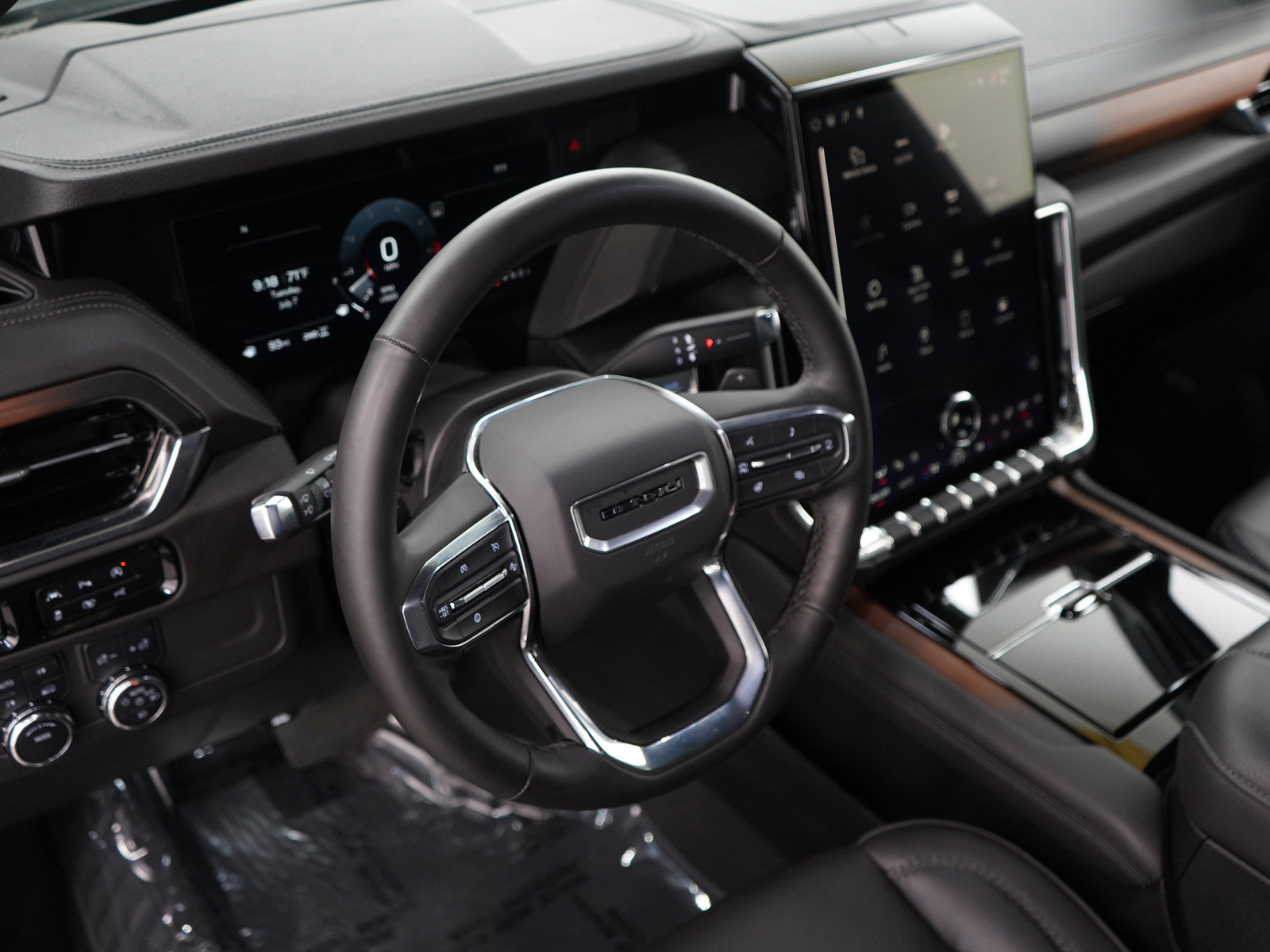 Used 2025 GMC Yukon Denali AWD/4WD image 21