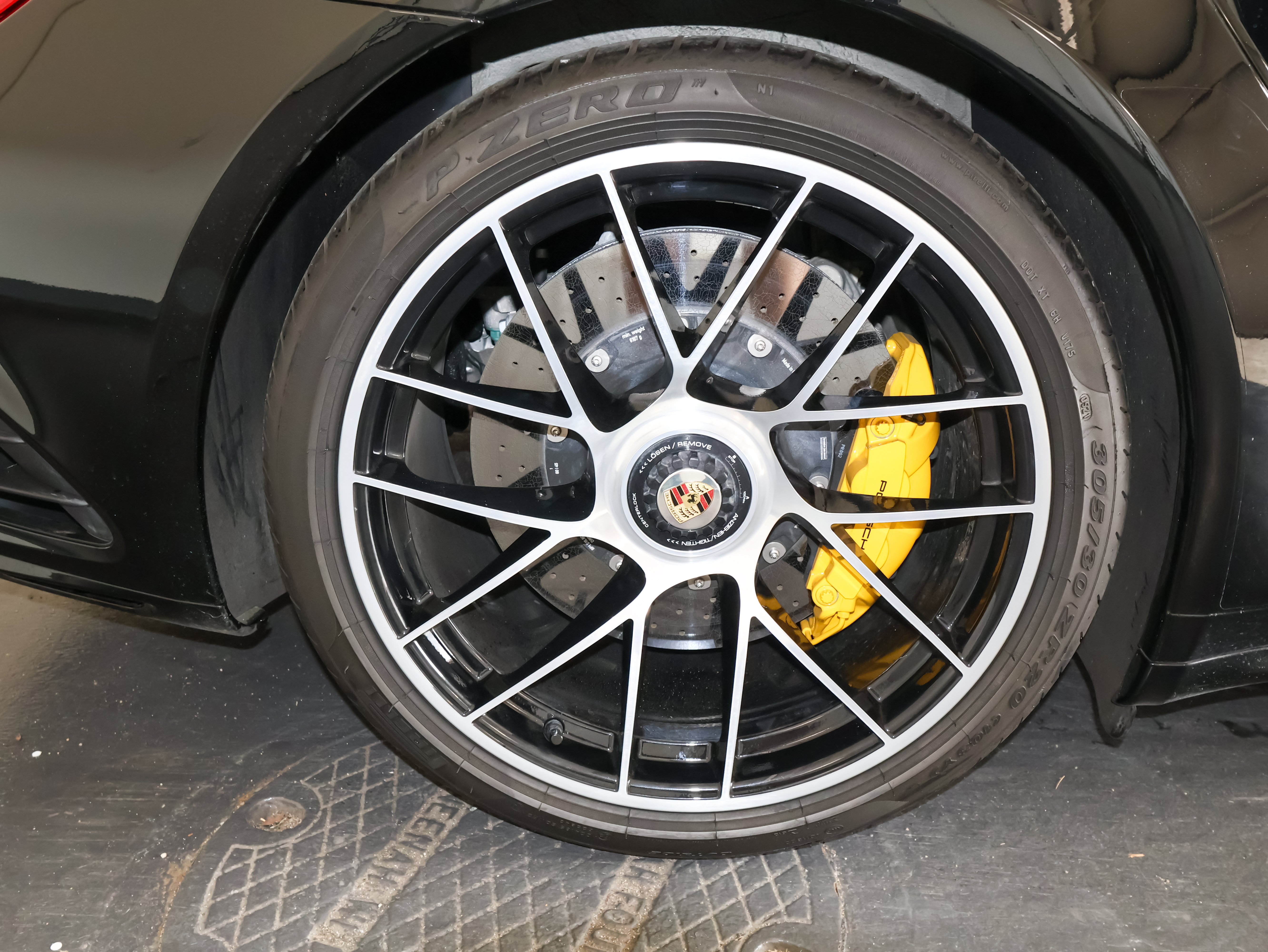 Used 2018 Porsche 911 Turbo S AWD/4WD image 33