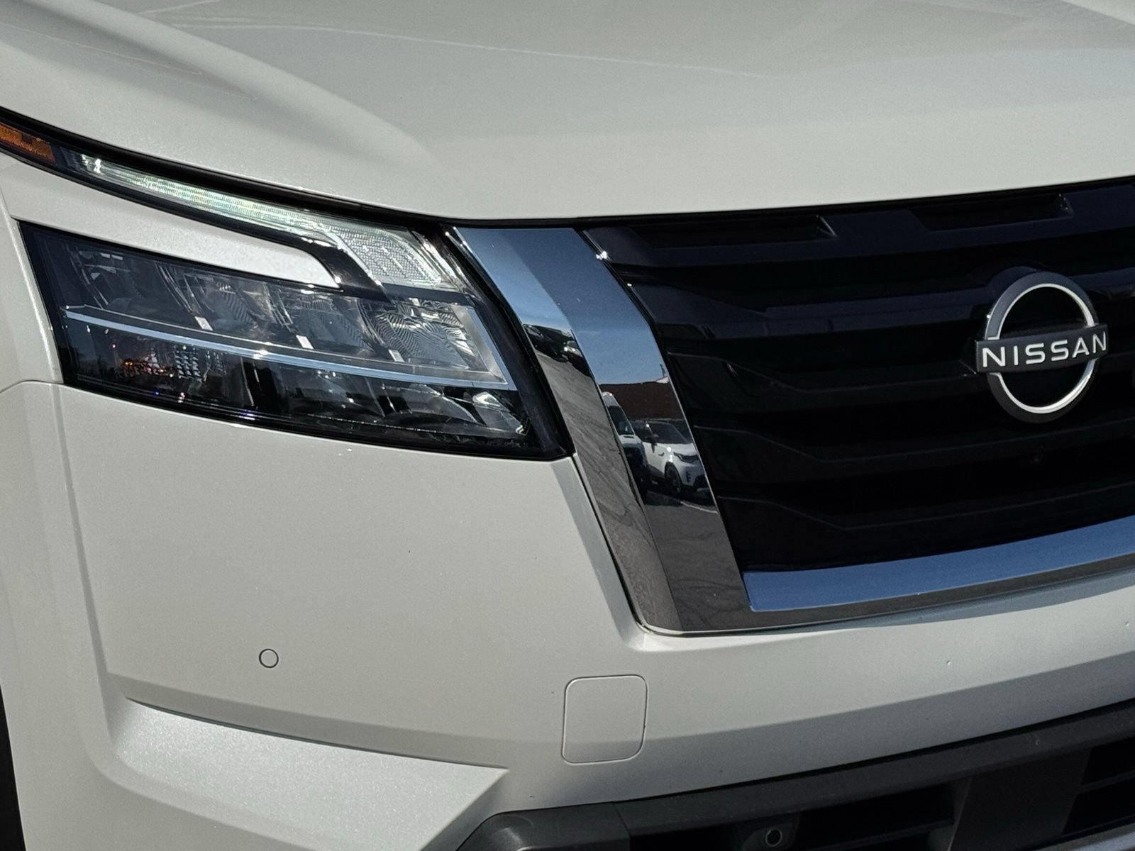 Used 2023 Nissan Pathfinder Platinum w/ Lighting Package (N93) AWD/4WD image 56