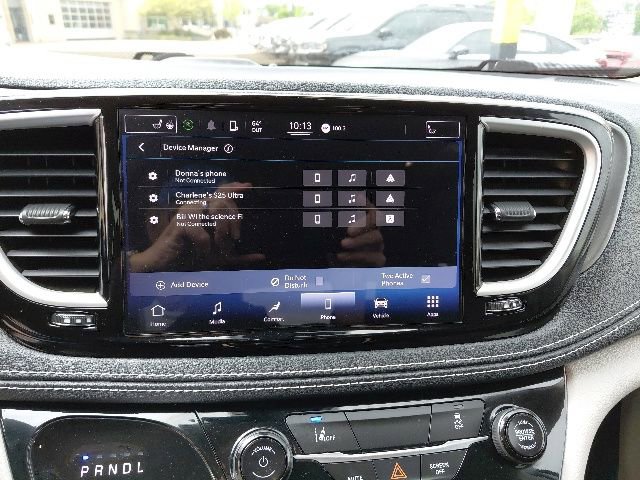 Used 2022 Chrysler Pacifica Touring-L image 18