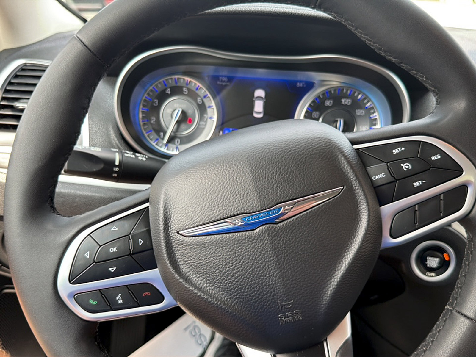 Used 2022 Chrysler 300 Touring L w/ Popular Equipment Group AWD/4WD image 17