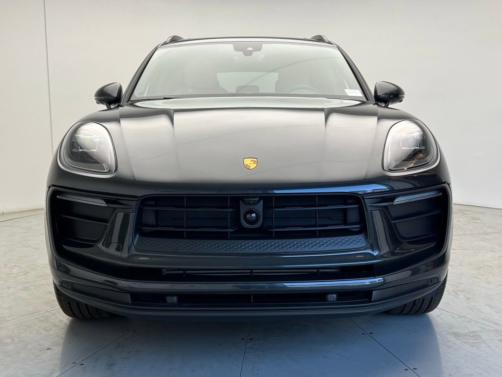 Used 2026 Porsche Macan AWD/4WD image 25