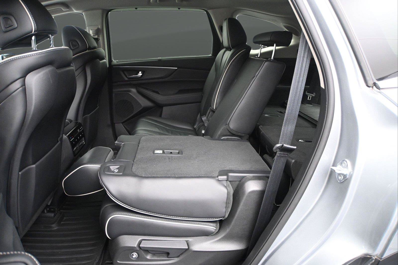 Certified 2023 Acura MDX w/ Advance Package AWD/4WD image 11