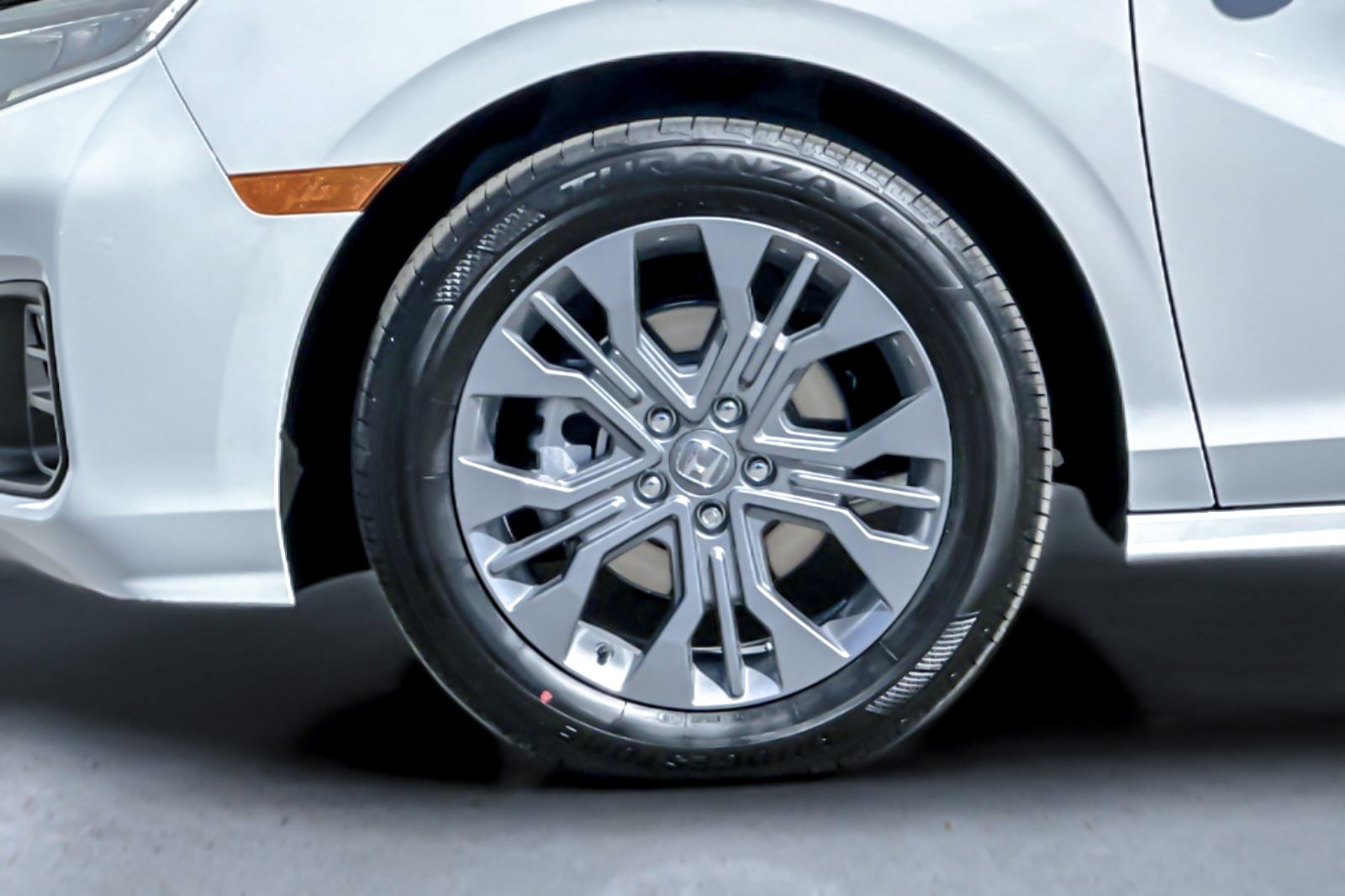 New 2026 Honda Odyssey Touring image 12