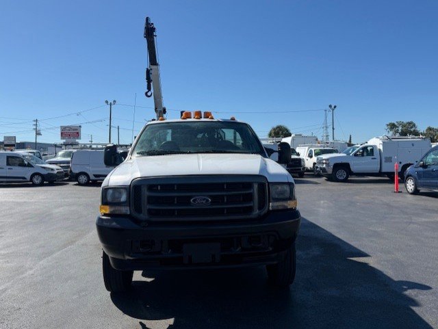 Used 2004 Ford F550 4x4 Regular Cab Super Duty image 3