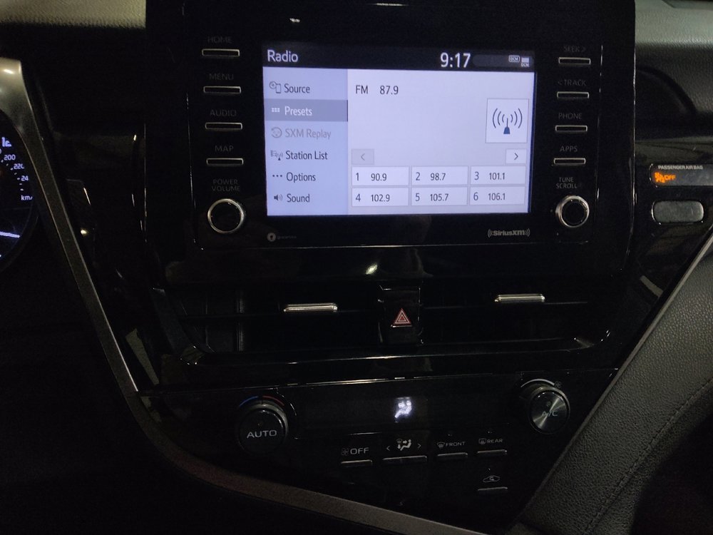Used 2021 Toyota Camry SE FWD image 25