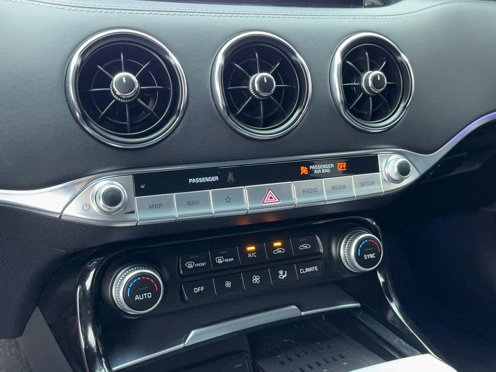 Used 2023 Kia Stinger GT2 image 31