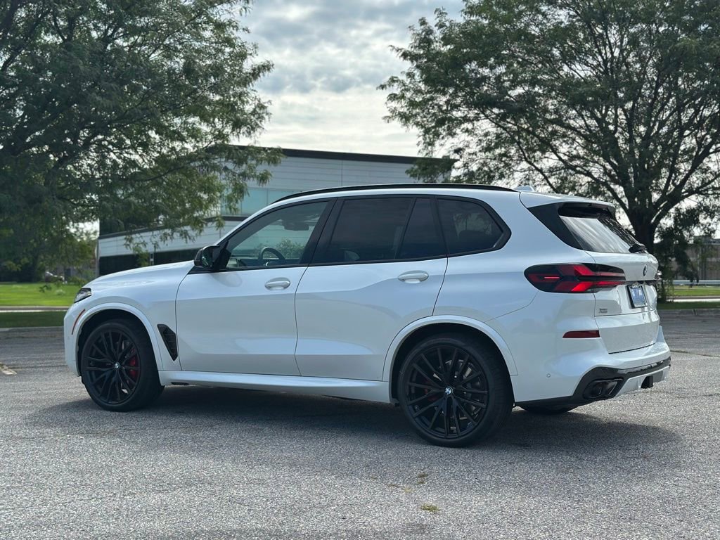 New 2026 BMW X5 M60i image 5