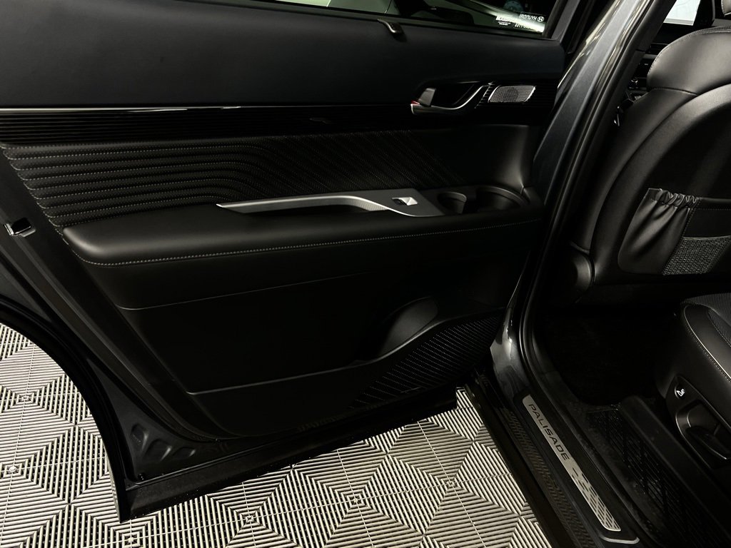 Used 2025 Hyundai Palisade Calligraphy image 29