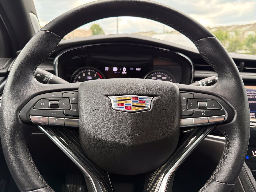 Certified 2024 Cadillac XT6 Premium Luxury w/ Technology Package AWD/4WD image 5