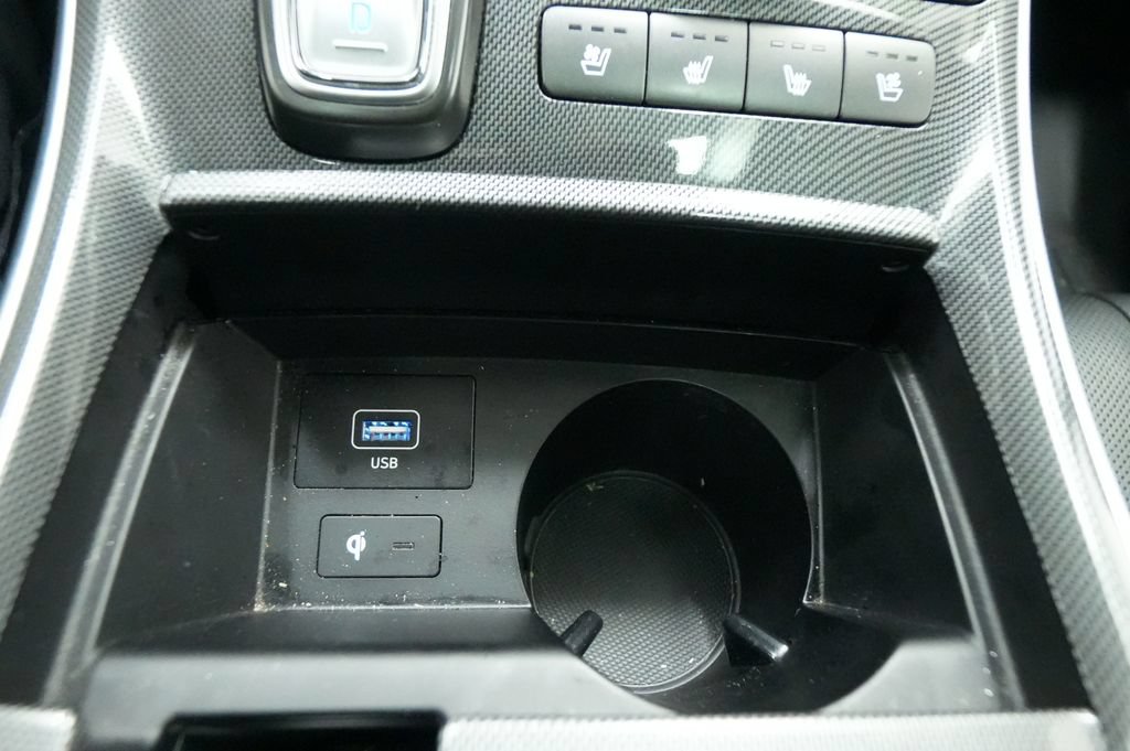 Used 2022 Hyundai Santa Fe Limited AWD/4WD image 36