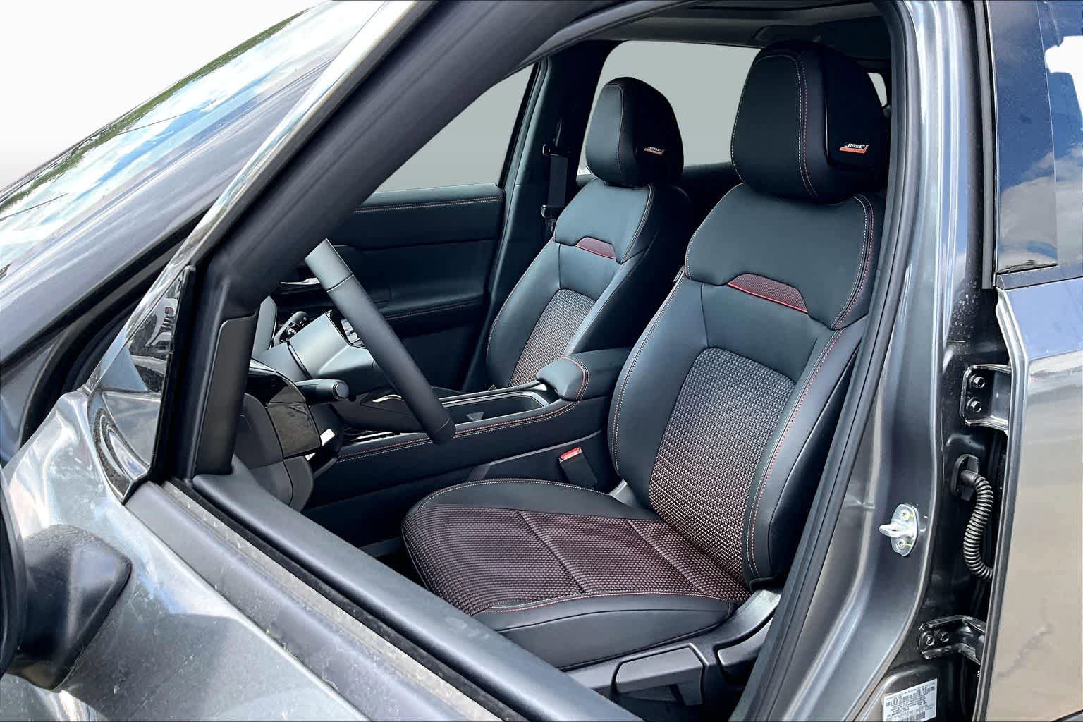 New 2026 Nissan Kicks SR FWD image 17