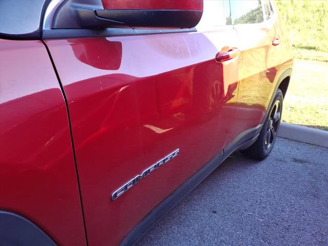 Used 2019 Jeep Compass Latitude w/ Safety & Security Group AWD/4WD image 5