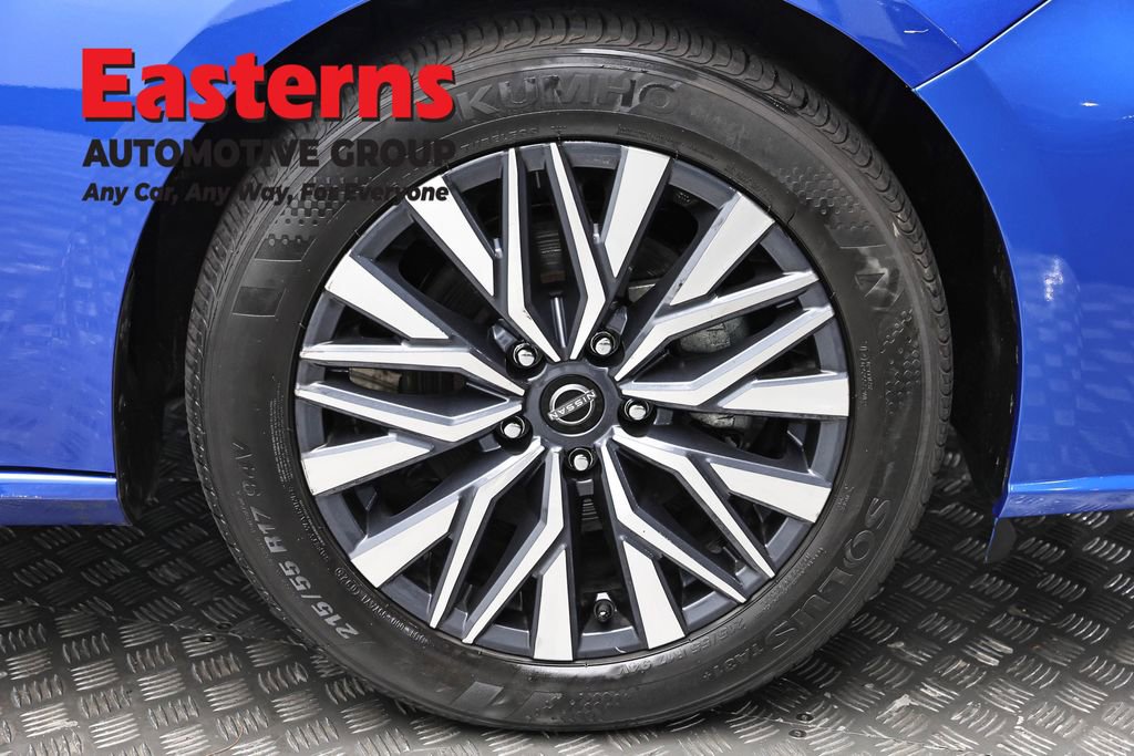 Used 2025 Nissan Altima 2.5 SV FWD image 30