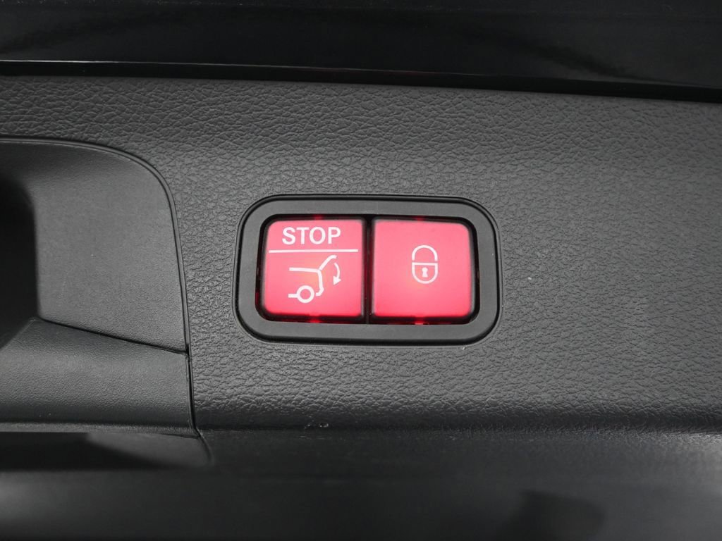 Used 2021 Mercedes-Benz GLS 580 4MATIC image 39