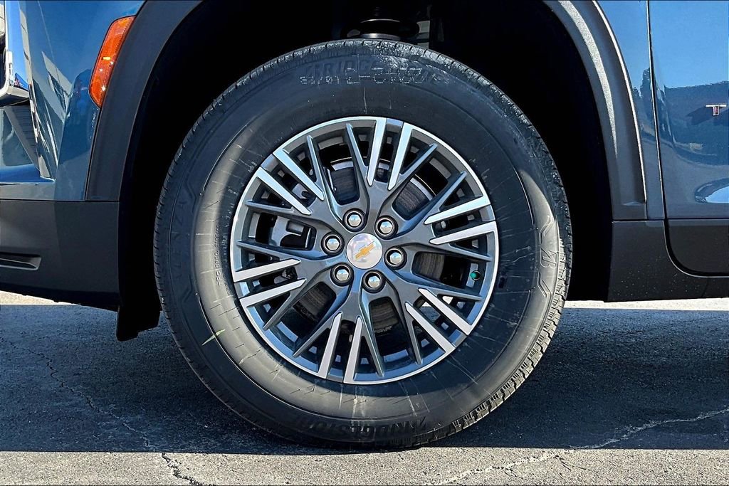 New 2026 Chevrolet Traverse LT image 12