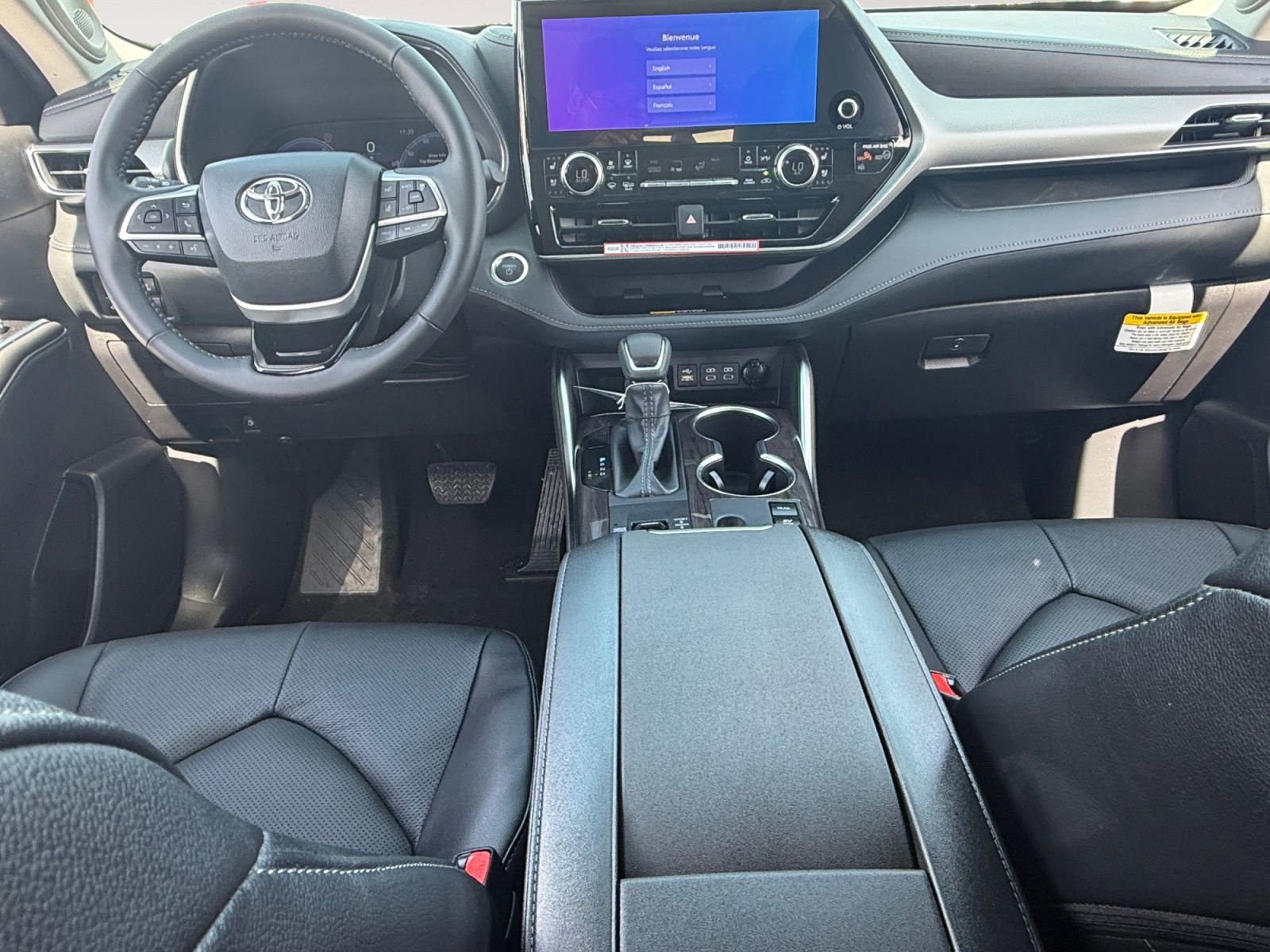 New 2026 Toyota Highlander Platinum image 10
