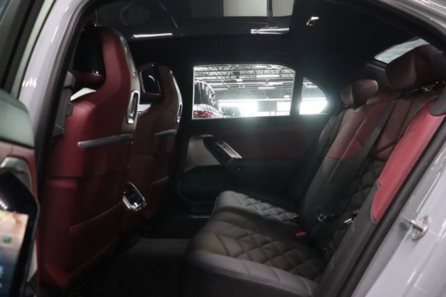 Used 2026 BMW 740i xDrive AWD/4WD image 15