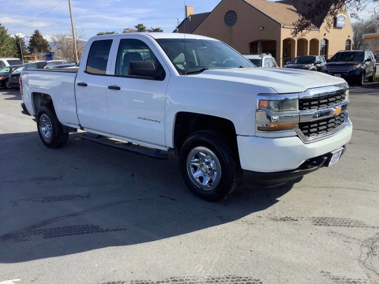 Used 2017 Chevrolet Silverado 1500 W/T w/ Trailering Package image 6