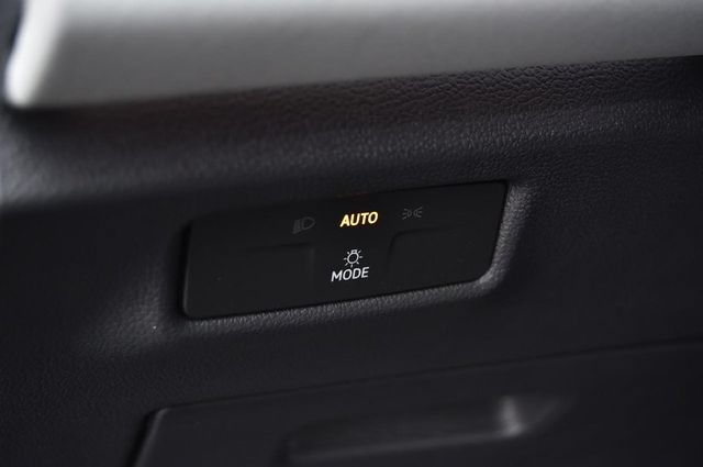 New 2026 Volkswagen Tiguan SE R-Line AWD/4WD image 11