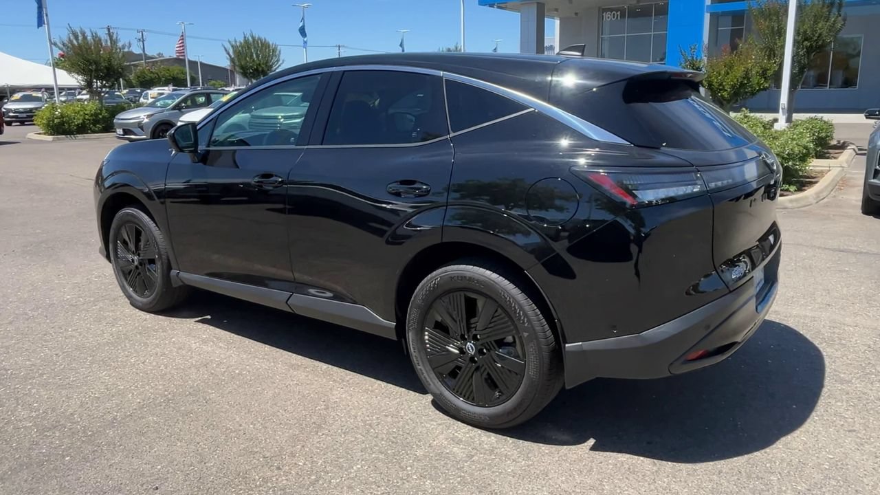 Used 2025 Nissan Murano SV FWD image 5