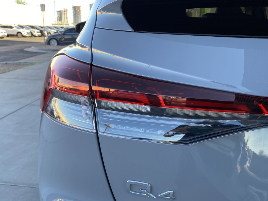 Used 2023 Audi Q4 e-tron Prestige image 11