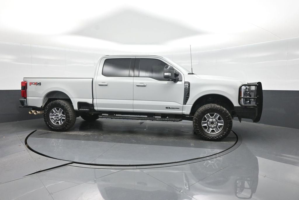 Used 2025 Ford F250 Lariat w/ FX4 Off-Road Package image 11